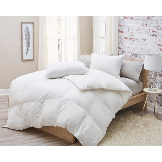 German Batiste 850 Fill Power White Goose Down Comforter