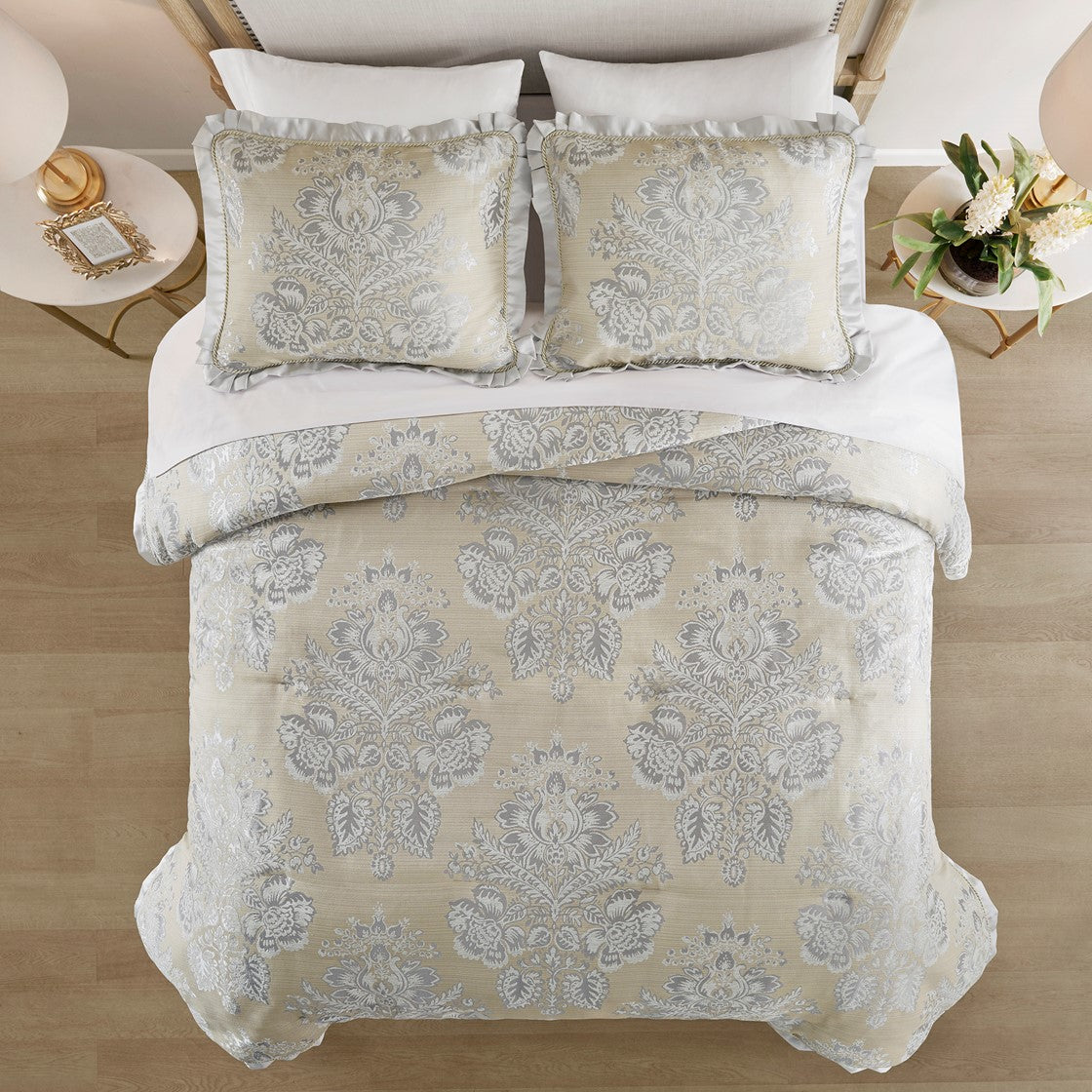 Loretta 4 Piece Comforter Set