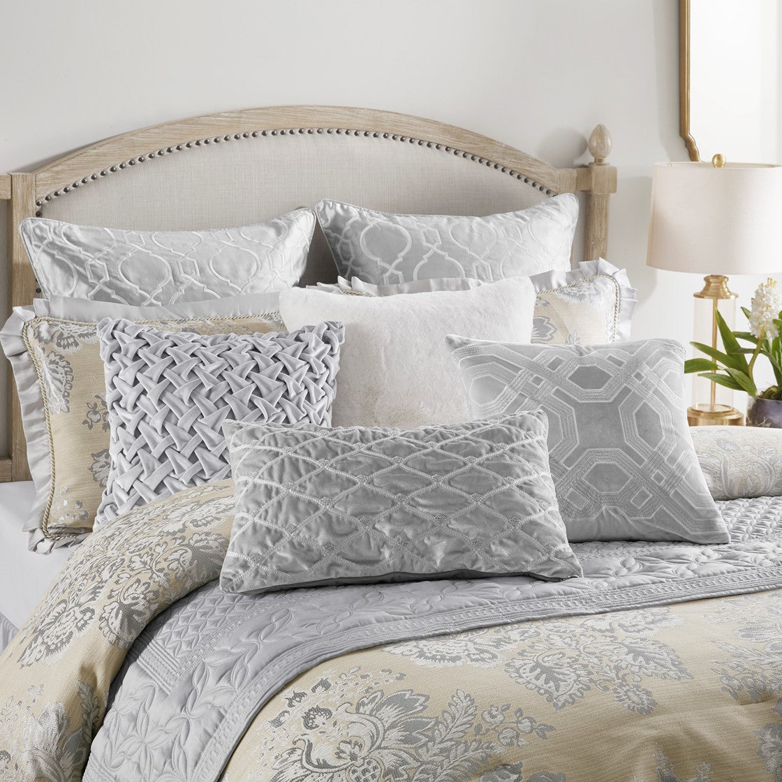 Loretta 4 Piece Comforter Set