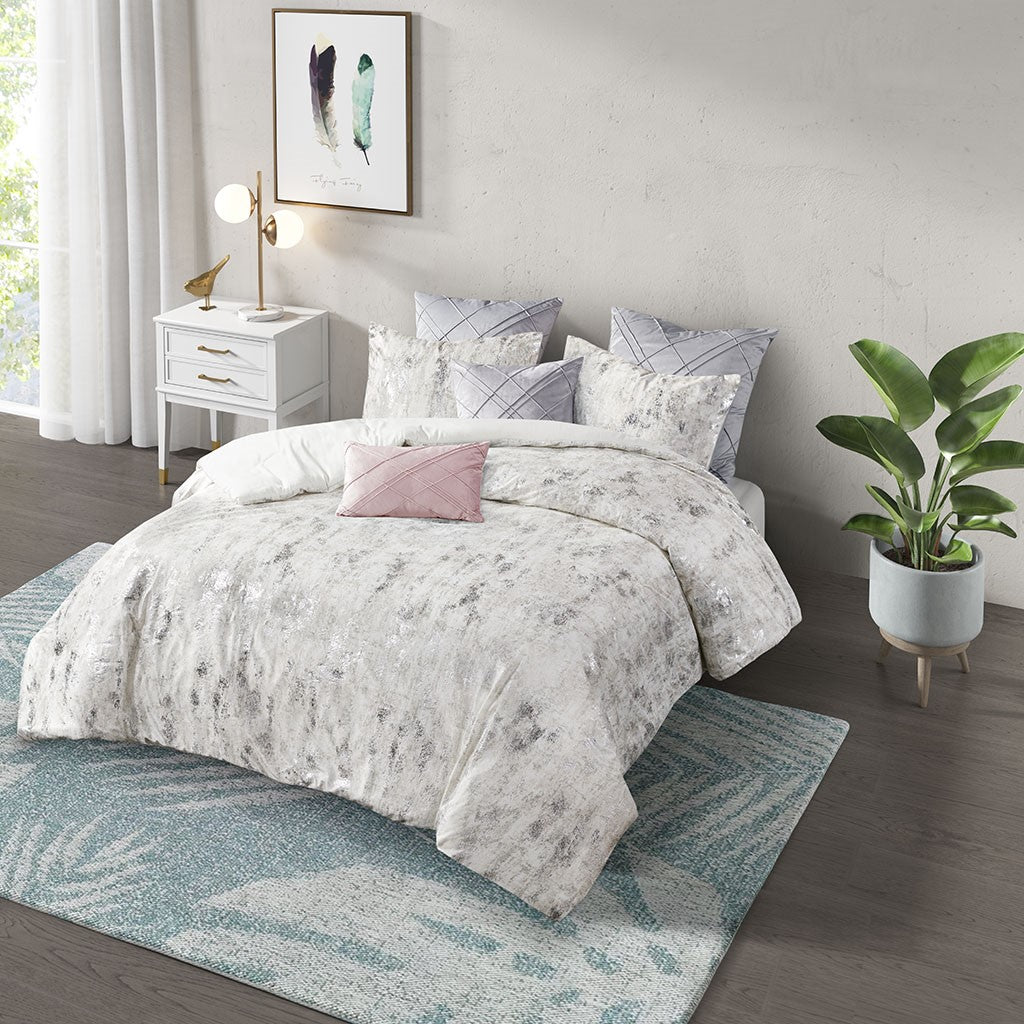 Pearl Metallic Printed Velvet Comforter Set