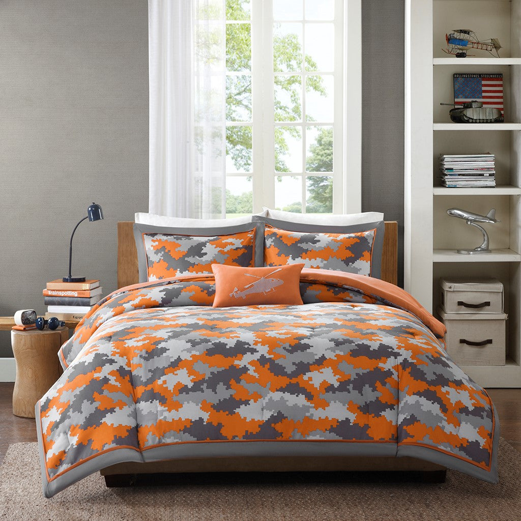 Lance Comforter Set